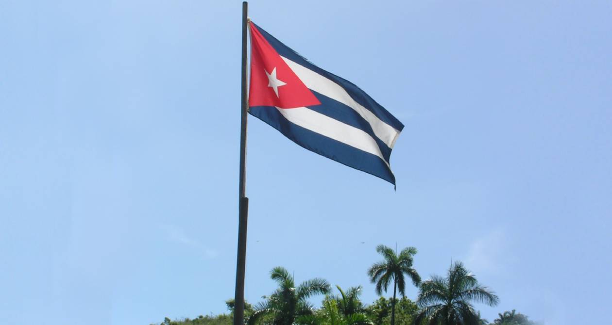 Manuel Dohmen (https://commons.wikimedia.org/wiki/File:Flagge_Kubas.jpg), 